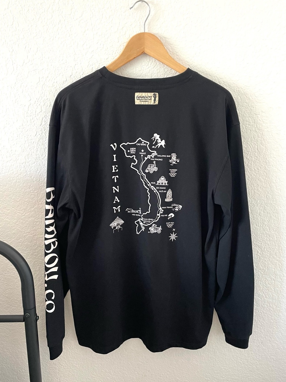 NEW Bamboo Company Vietnam  Men’s Long-Sleeve Tee Shirt - L